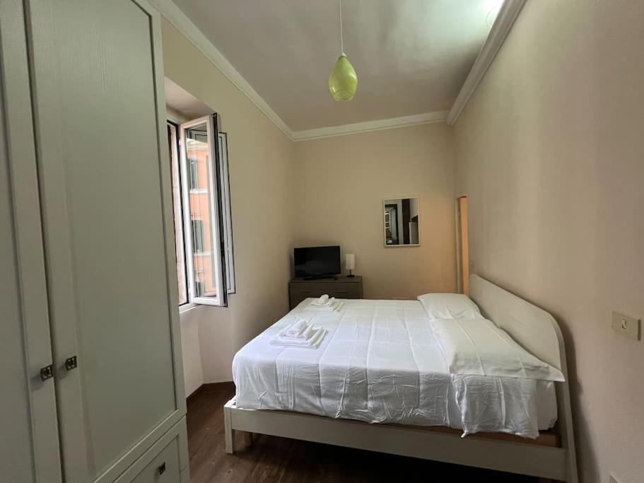 La Fornarina Apartment Rome Bagian luar foto